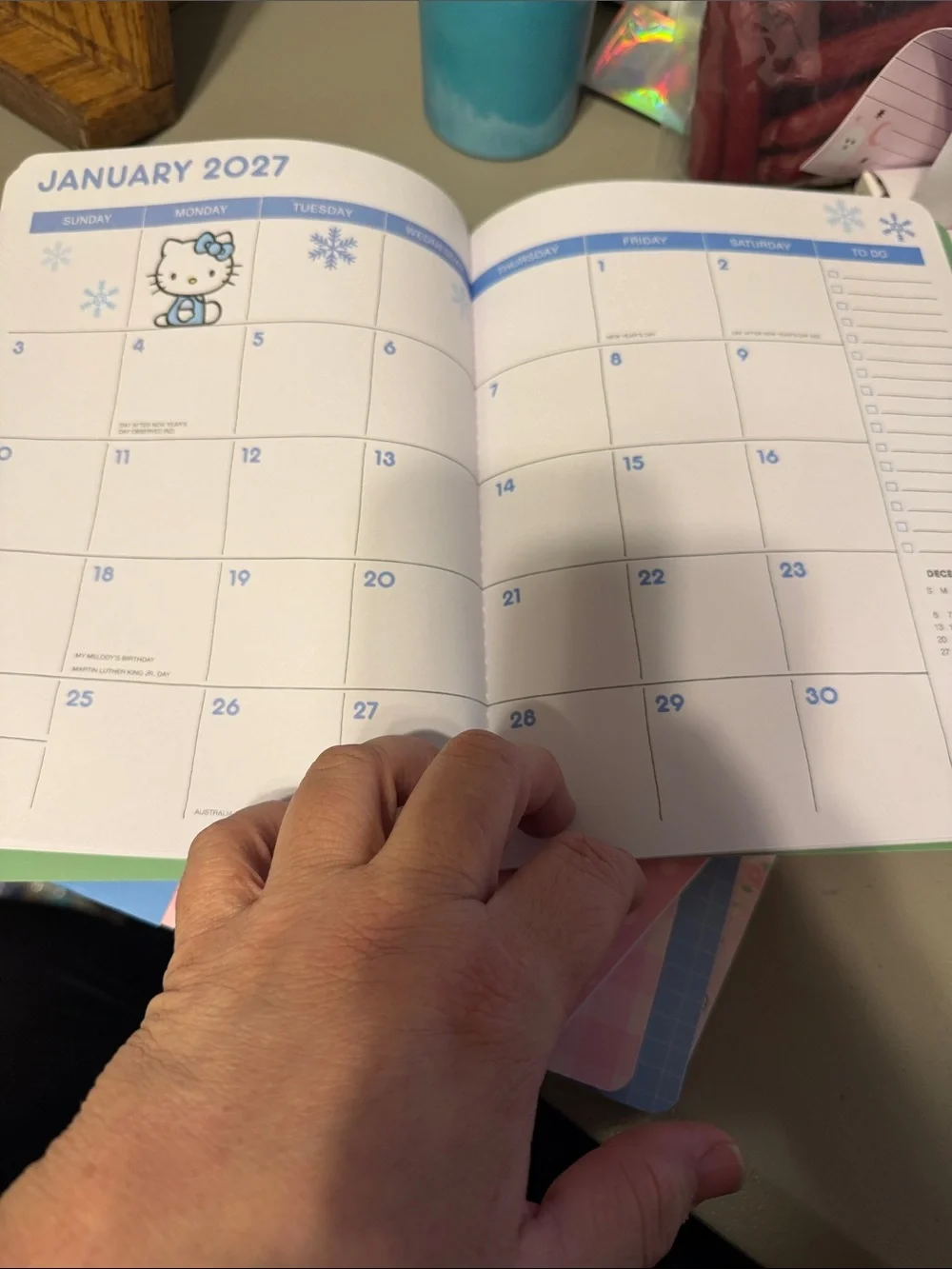 NB-2487 Sanrio Hello Kitty 2027 17-Month Planner Flex Cover 7.5x10